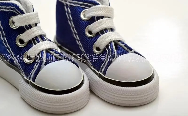 意昂3官网下载网易连衣裙与运动鞋的完美结合：让你既优雅又舒适