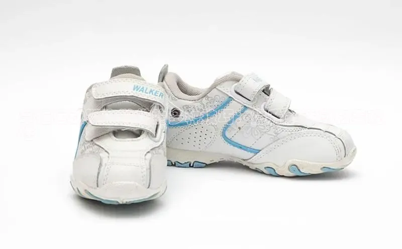 意昂三平台登录入口百度社团赞助平台掌握运动鞋穿鞋带的多种技巧：提升舒适感和美观
性