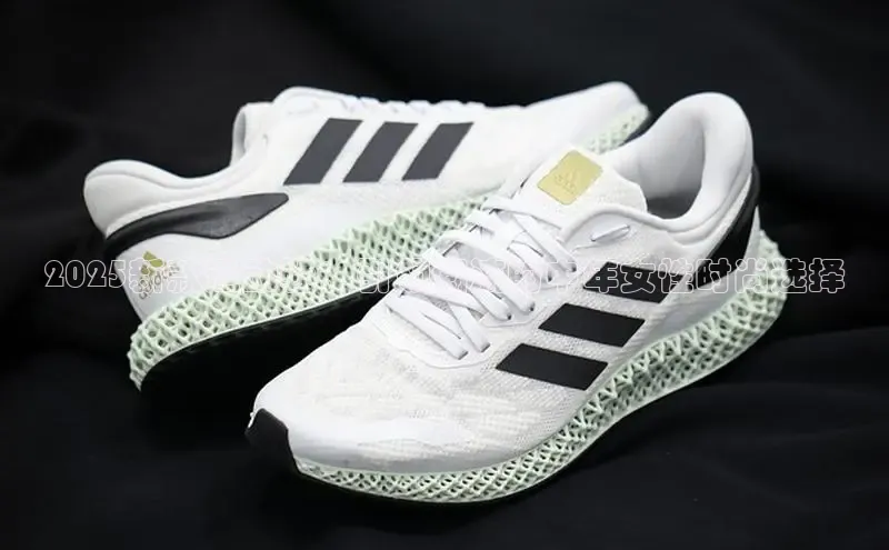 意昂3官网登录百度学术2025新款运动鞋：引领潮流的中年女性时尚选择