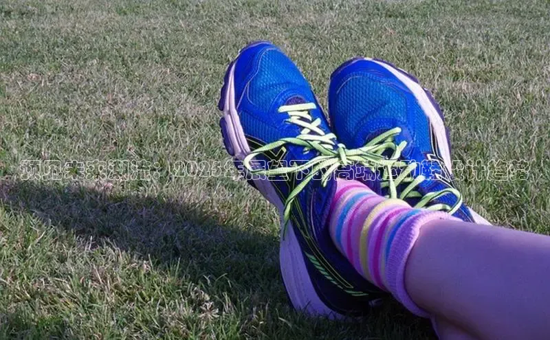 预见未来潮流：2025年展望下的高端运动鞋设计趋势