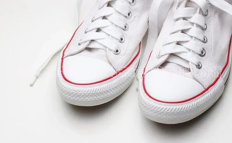 2025：安踏运动鞋的未来趋势与机遇分析