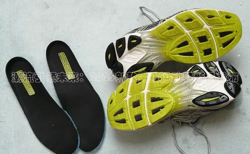 潮流引领未来：2025新款男孩运动鞋新品发布